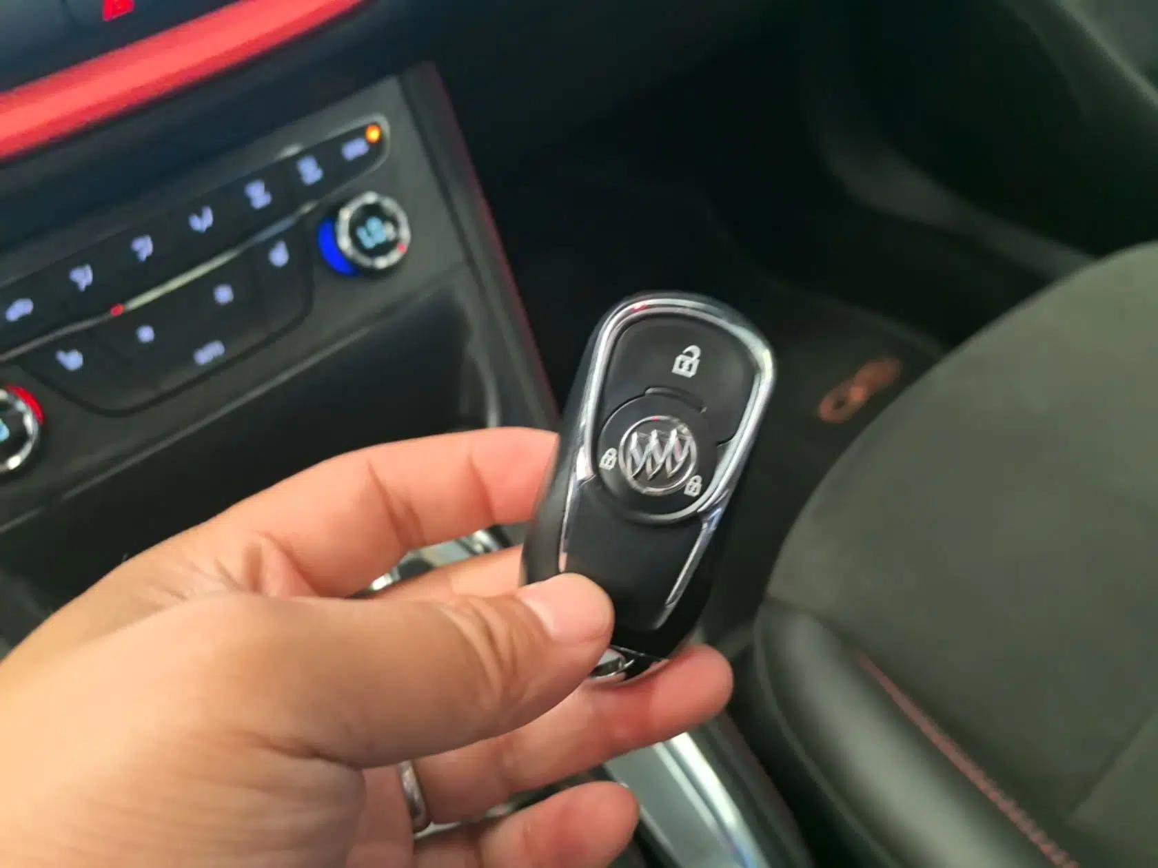 Buick Verano 2016 Hatchback GS 20T Dual-Clutch Passionate Sporty Model — миниатюра 12