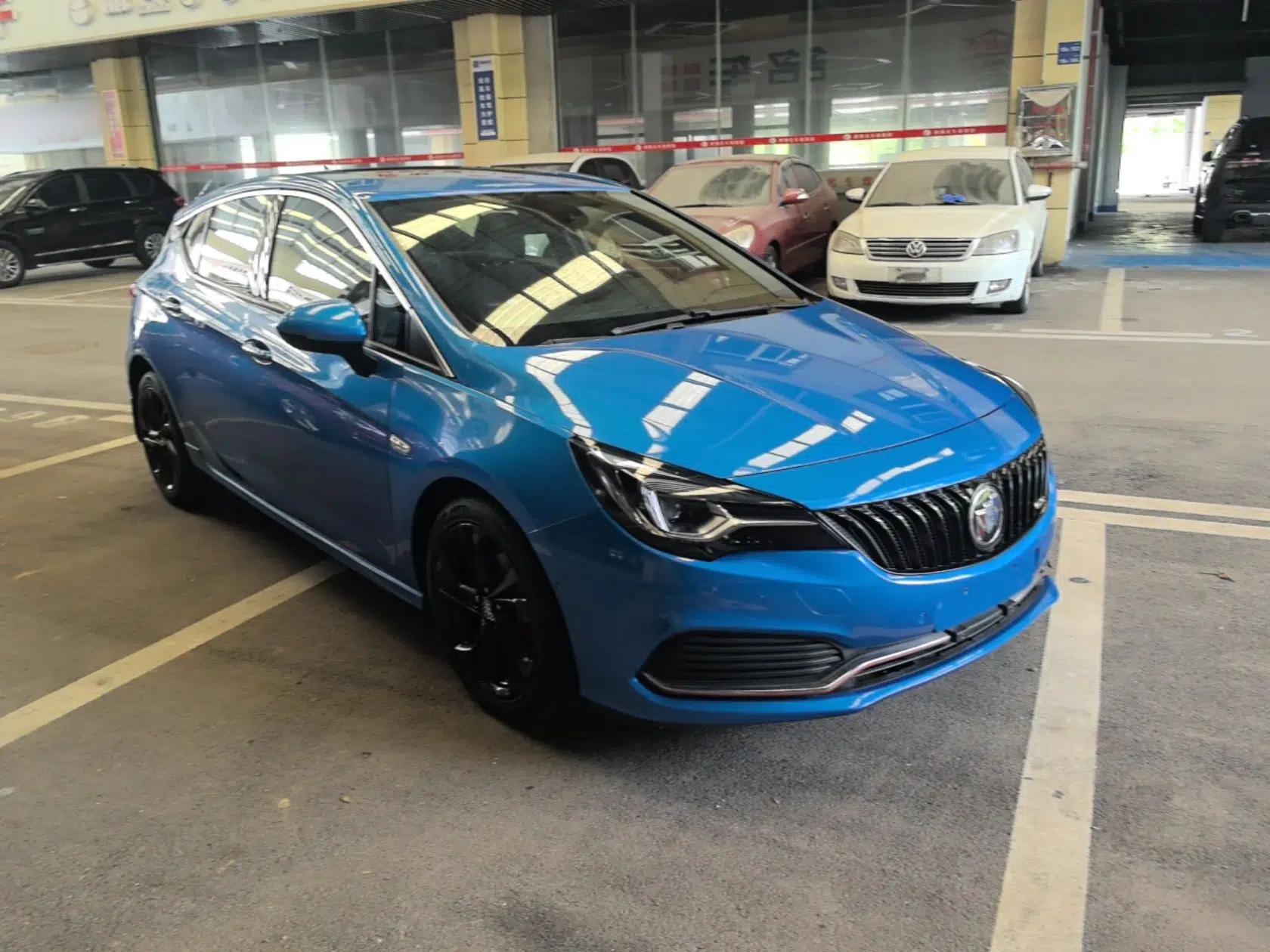 Buick Verano 2016 Hatchback GS 20T Dual-Clutch Passionate Sporty Model — миниатюра 3