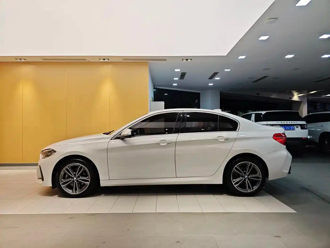 2023 BMW 1 Series 120i M Sport — миниатюра 7