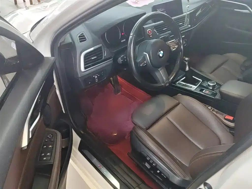 2019 BMW 1 Series 118i M Sport Package — миниатюра 16