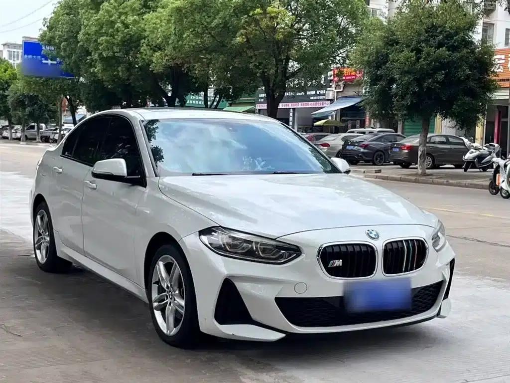 2019 BMW 1 Series 118i M Sport Package — миниатюра 4