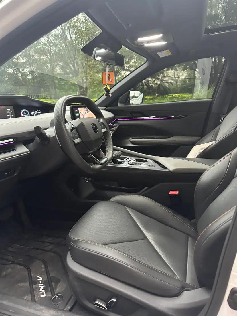 CHANGAN UNI-V 2022 1.5T Prestige Version — миниатюра 19