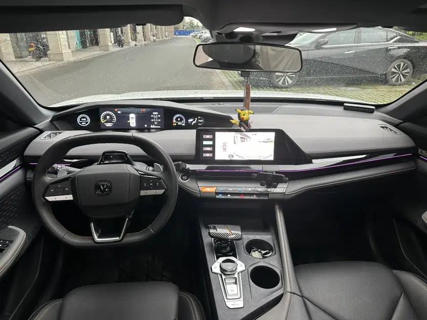 CHANGAN UNI-V 2022 1.5T Prestige Version — миниатюра 20
