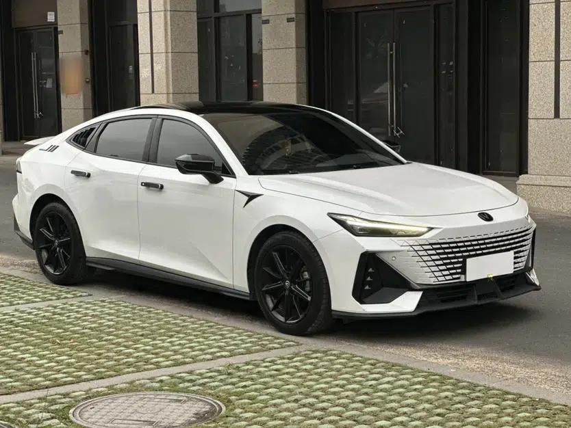 CHANGAN UNI-V 2022 1.5T Prestige Version — миниатюра 3