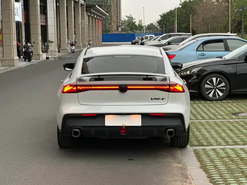 CHANGAN UNI-V 2022 1.5T Prestige Version — миниатюра 5