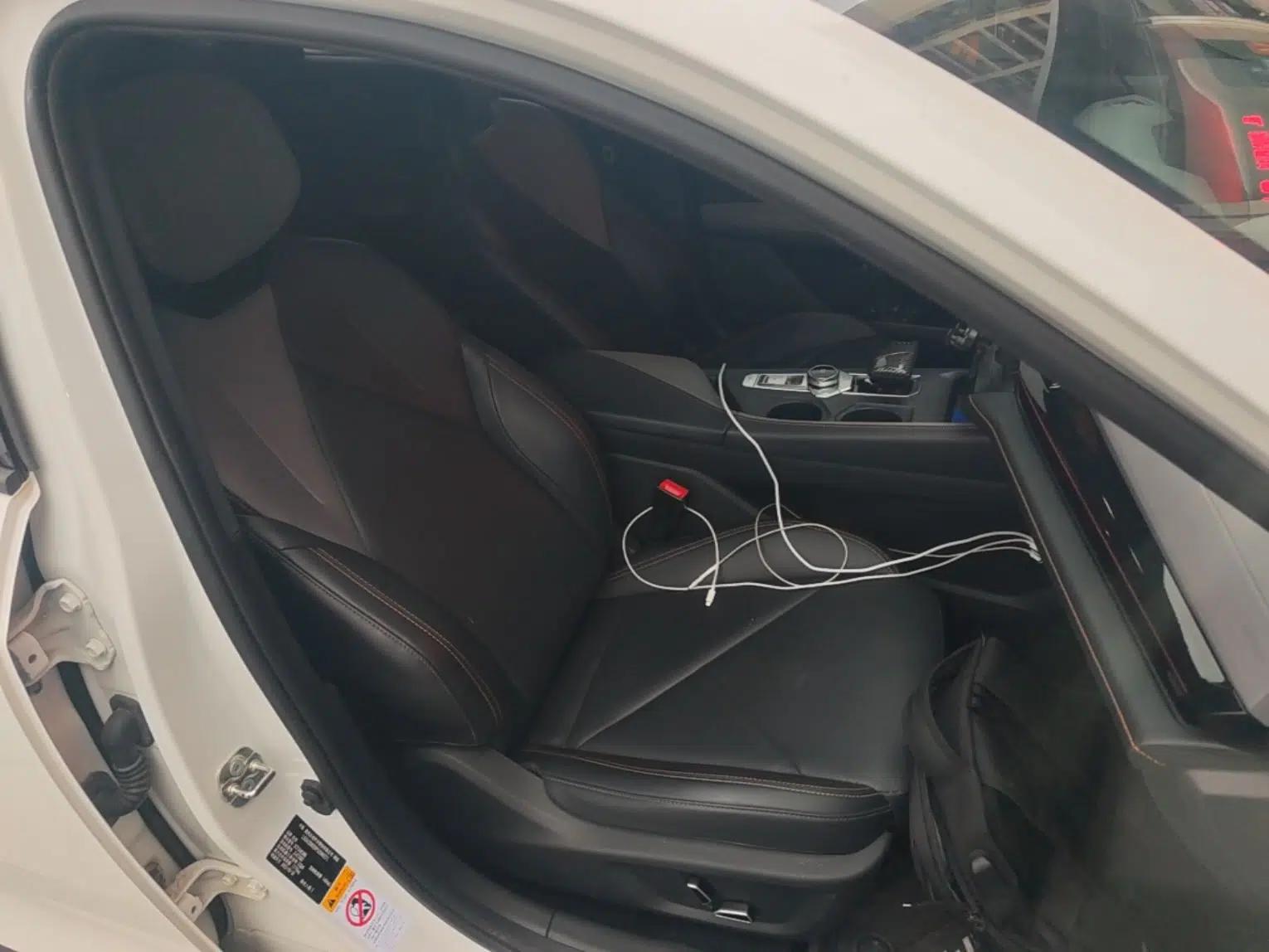 CHANGAN UNI-V 2022 1.5T Prestige Version — миниатюра 9