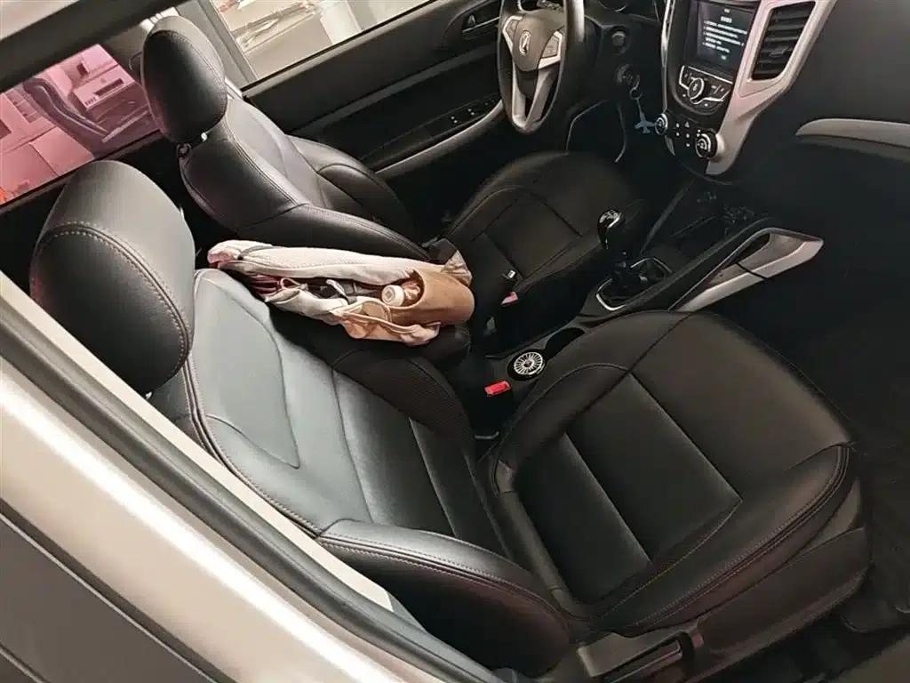Changan CS35 2016 1.6L Manual Deluxe Edition (National V Emission Standard) — миниатюра 25