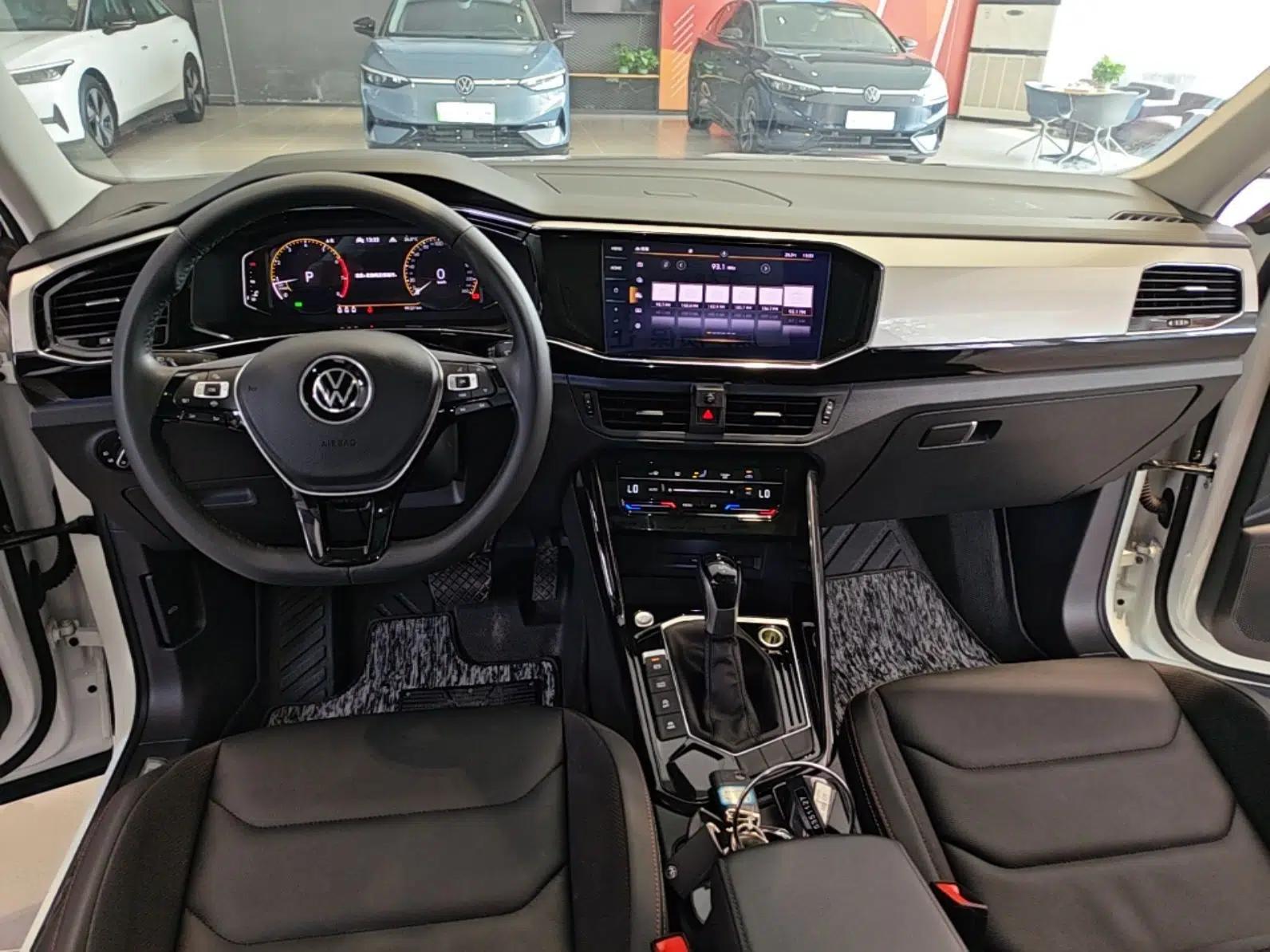 Volkswagen Tayron 2022 330TSI Two-Wheel Drive Luxury Smart Connectivity Version — миниатюра 13