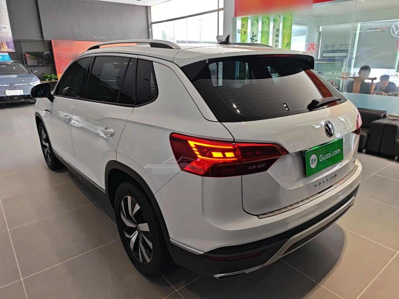 Volkswagen Tayron 2022 330TSI Two-Wheel Drive Luxury Smart Connectivity Version — миниатюра 4