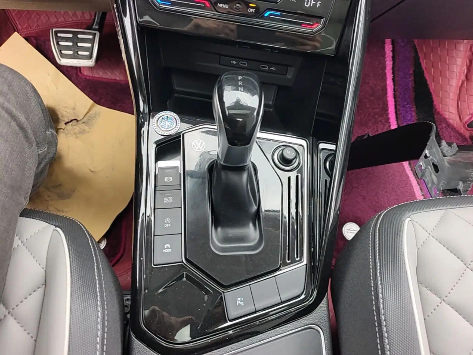 Volkswagen Tayron 2023 330TSI Two-Wheel-Drive R-Line High-Energy Version — миниатюра 16