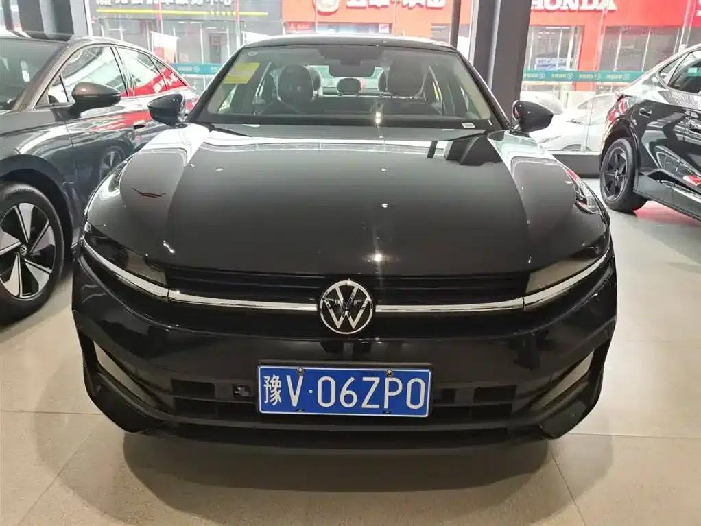2026 Volkswagen Passat 300TSI Premium Edition — миниатюра 2