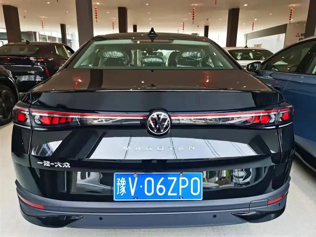 2026 Volkswagen Passat 300TSI Premium Edition — миниатюра 3