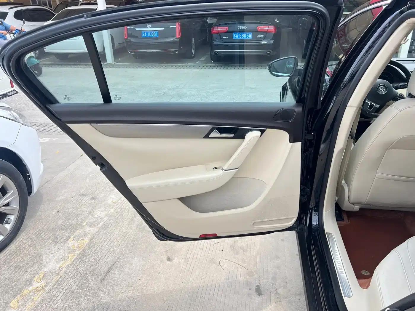 2012 Volkswagen Passat 1.8TSI Luxury — миниатюра 12
