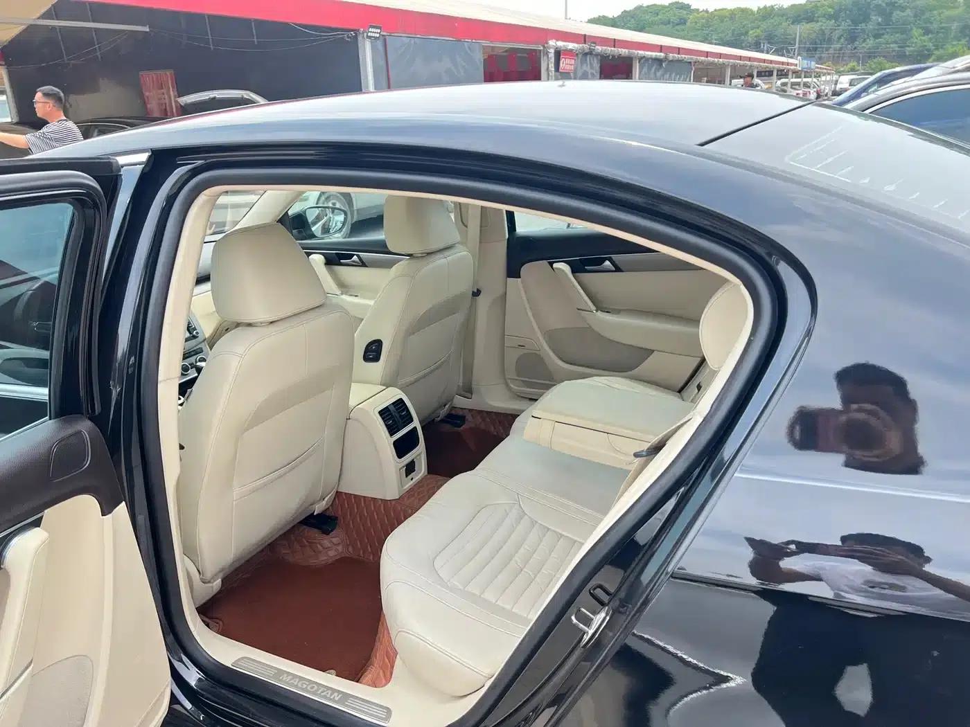 2012 Volkswagen Passat 1.8TSI Luxury — миниатюра 14