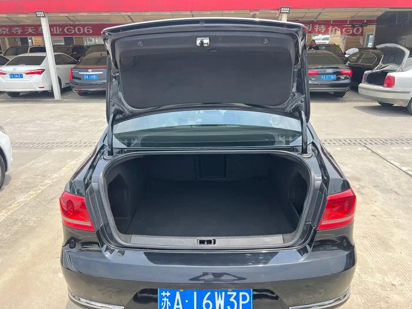 2012 Volkswagen Passat 1.8TSI Luxury — миниатюра 23