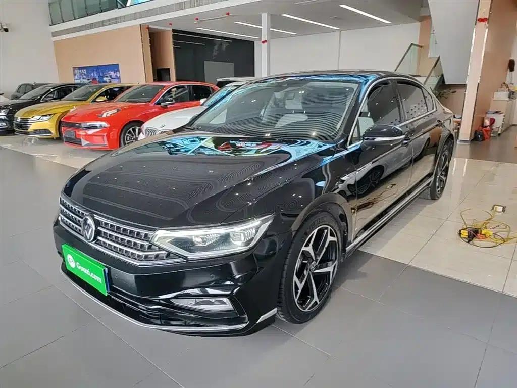 Volkswagen Magotan 2023 2 Millionth Unit Commemorative Edition 330TSI DSG Luxury — миниатюра 2