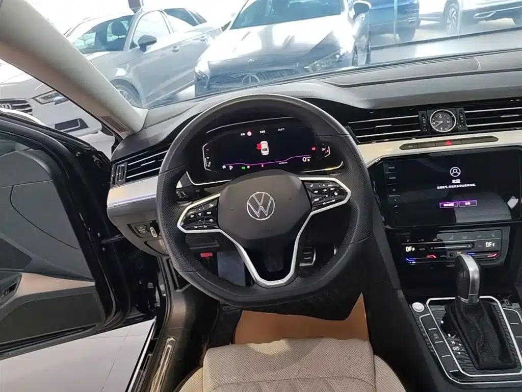 Volkswagen Magotan 2023 2 Millionth Unit Commemorative Edition 330TSI DSG Luxury — миниатюра 11