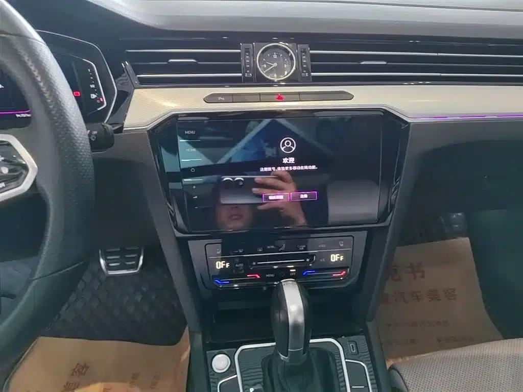 Volkswagen Magotan 2023 2 Millionth Unit Commemorative Edition 330TSI DSG Luxury — миниатюра 13