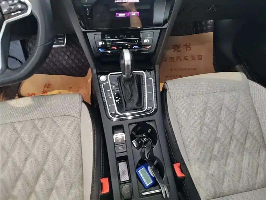 Volkswagen Magotan 2023 2 Millionth Unit Commemorative Edition 330TSI DSG Luxury — миниатюра 14