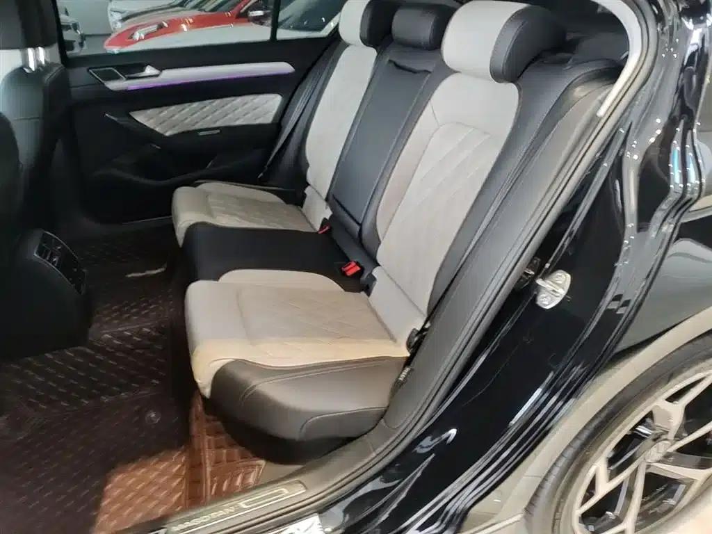 Volkswagen Magotan 2023 2 Millionth Unit Commemorative Edition 330TSI DSG Luxury — миниатюра 17