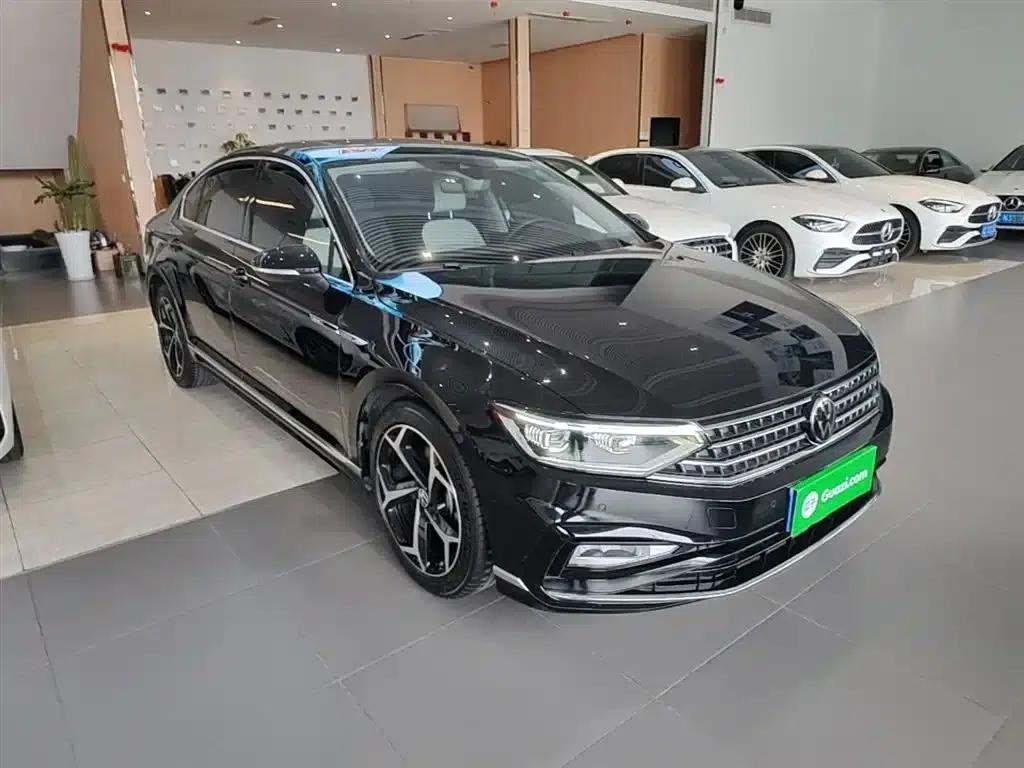 Volkswagen Magotan 2023 2 Millionth Unit Commemorative Edition 330TSI DSG Luxury — миниатюра 4