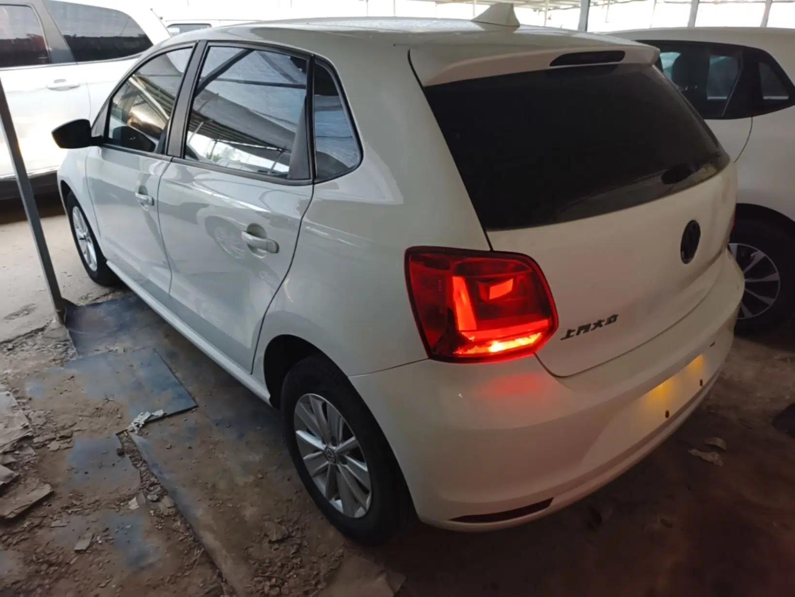 Volkswagen Polo 2016 1.4L Manual Fashion Model — миниатюра 4