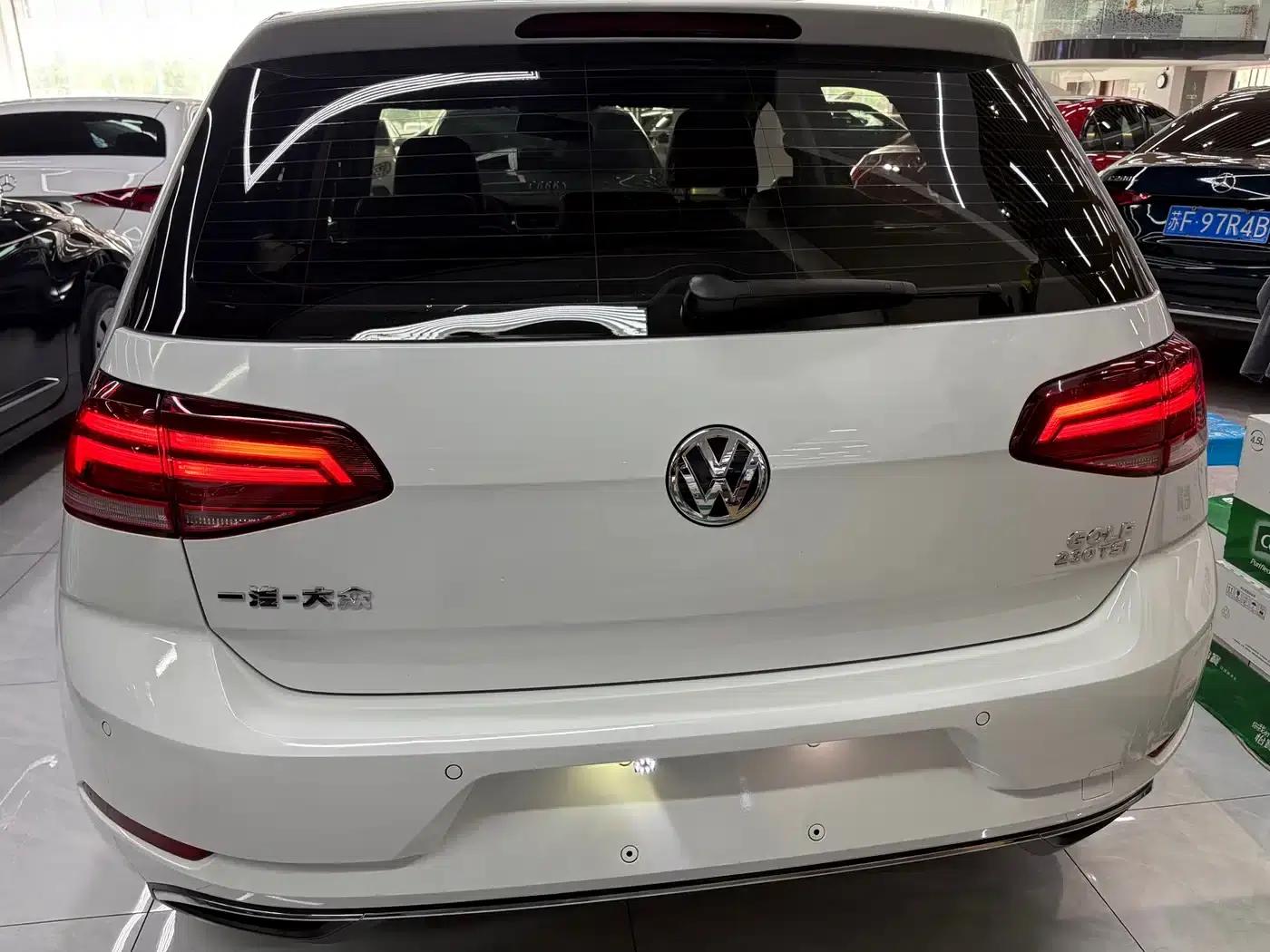 2018 Golf 230TSI Automatic Comfort — миниатюра 2