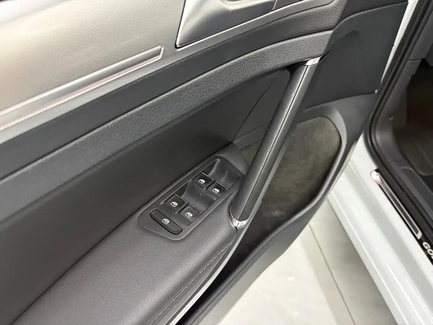 2018 Golf 230TSI Automatic Comfort — миниатюра 8