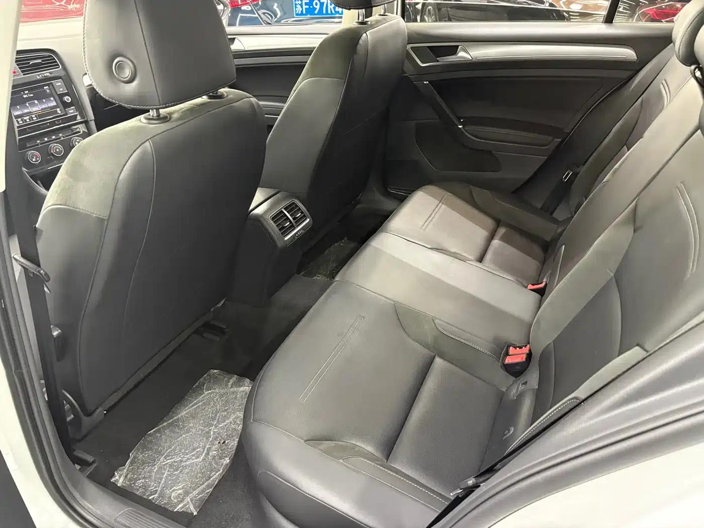 2018 Golf 230TSI Automatic Comfort — миниатюра 10
