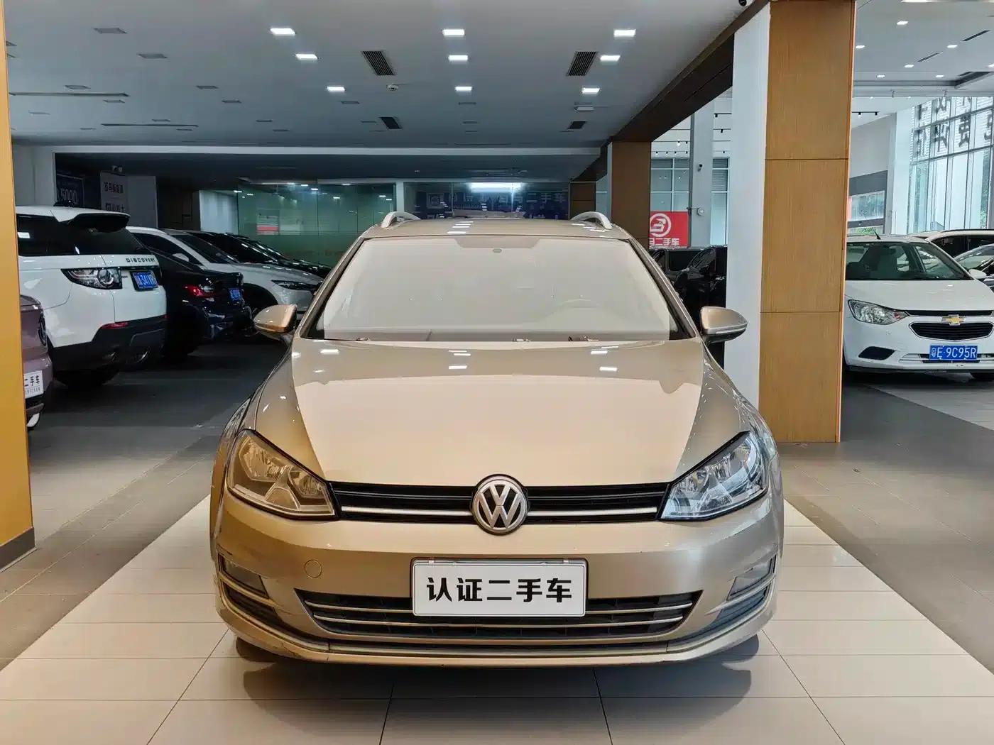 2015 Golf 1.6L Automatic Fashion Edition — миниатюра 3