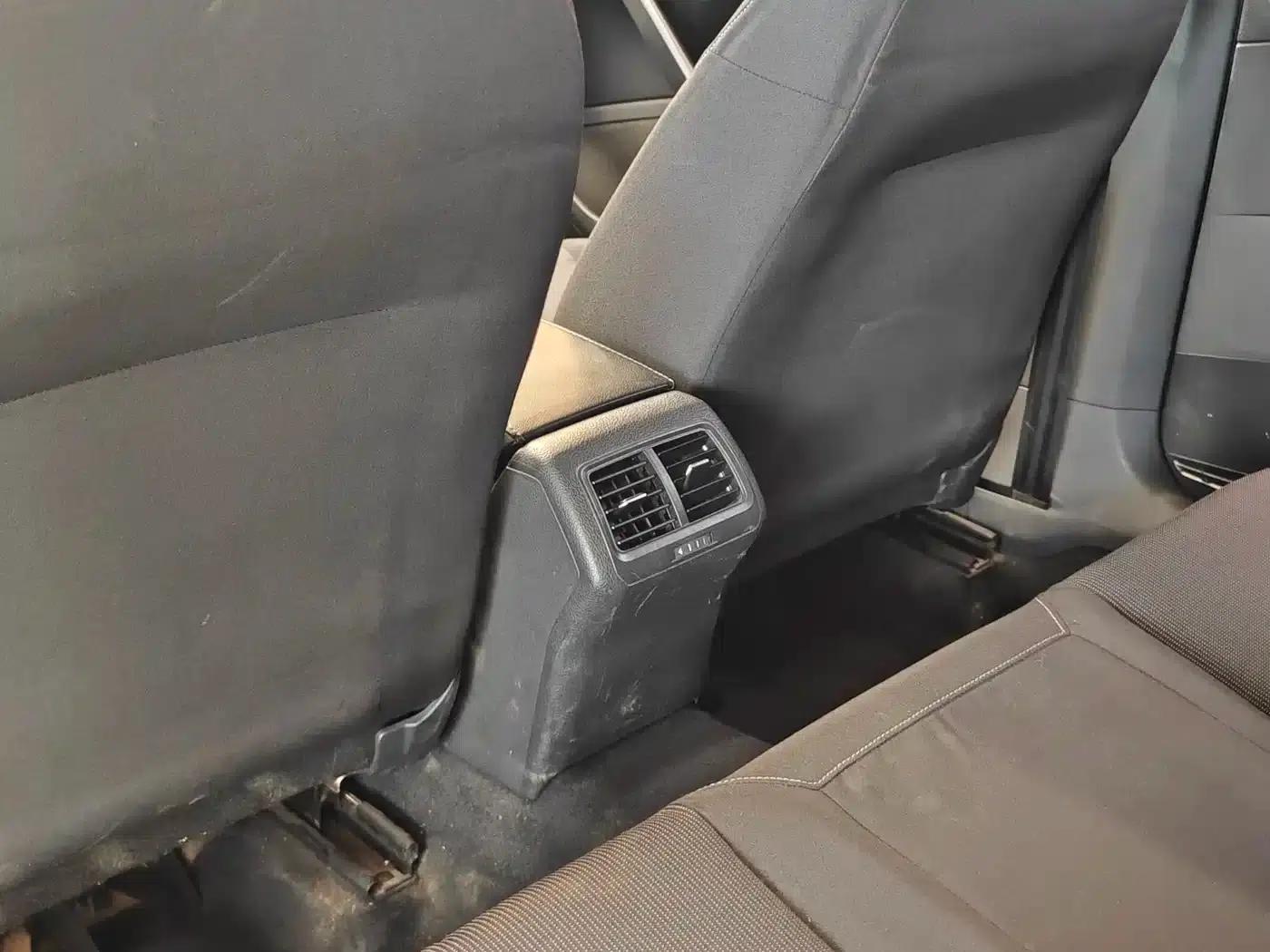 2015 Golf 1.6L Automatic Fashion Edition — миниатюра 23