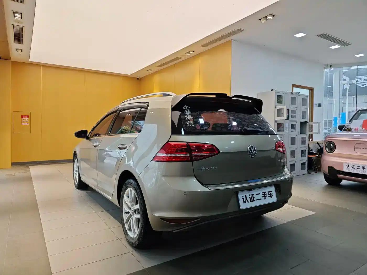 2015 Golf 1.6L Automatic Fashion Edition — миниатюра 25