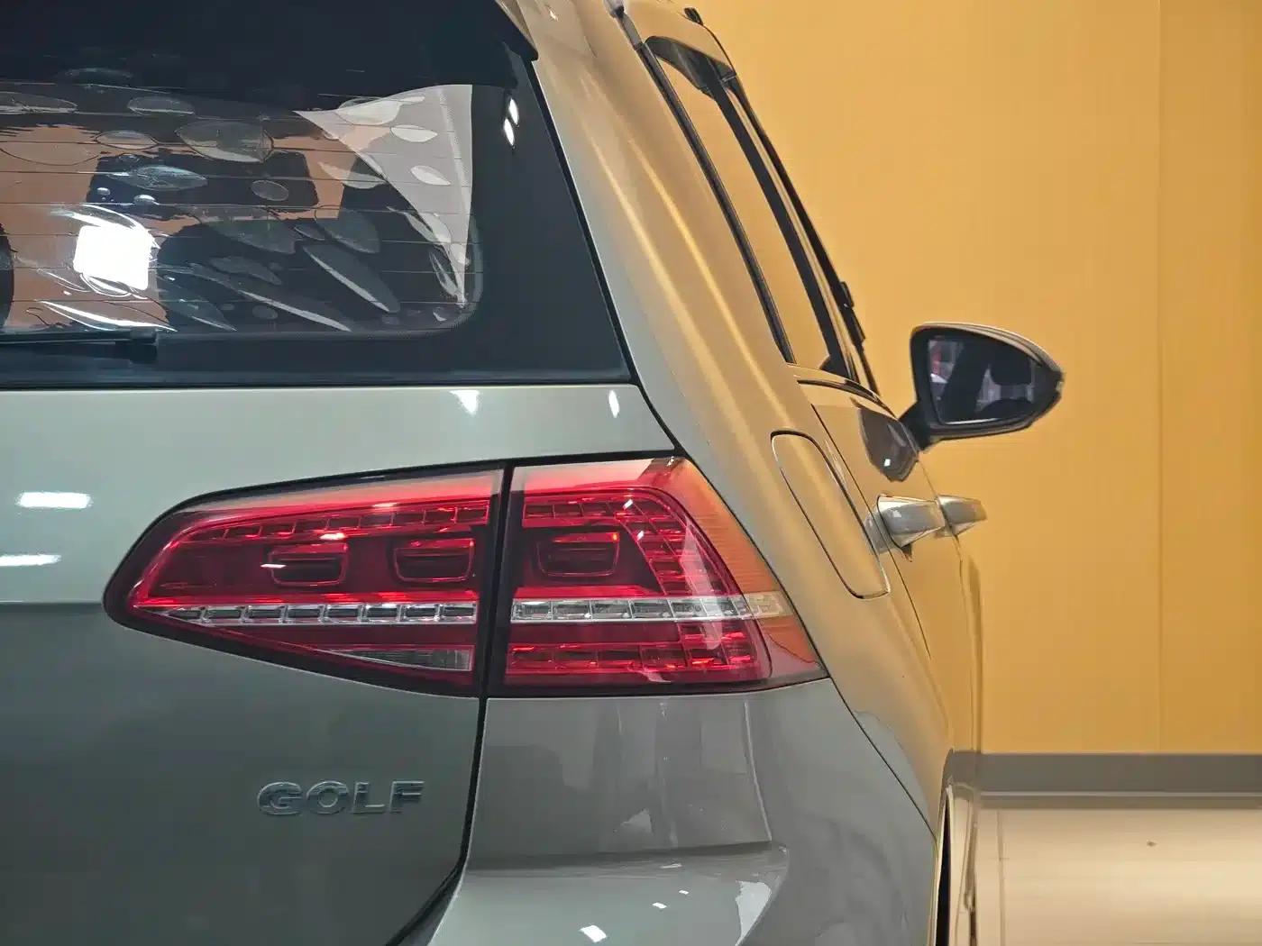 2015 Golf 1.6L Automatic Fashion Edition — миниатюра 26