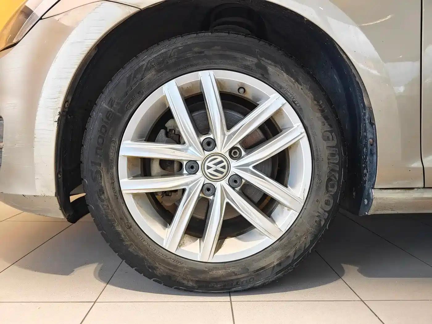 2015 Golf 1.6L Automatic Fashion Edition — миниатюра 5