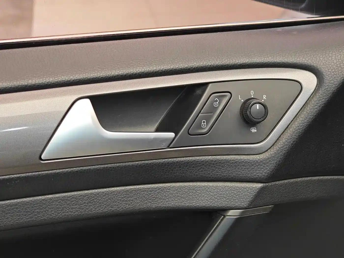 2015 Golf 1.6L Automatic Fashion Edition — миниатюра 8