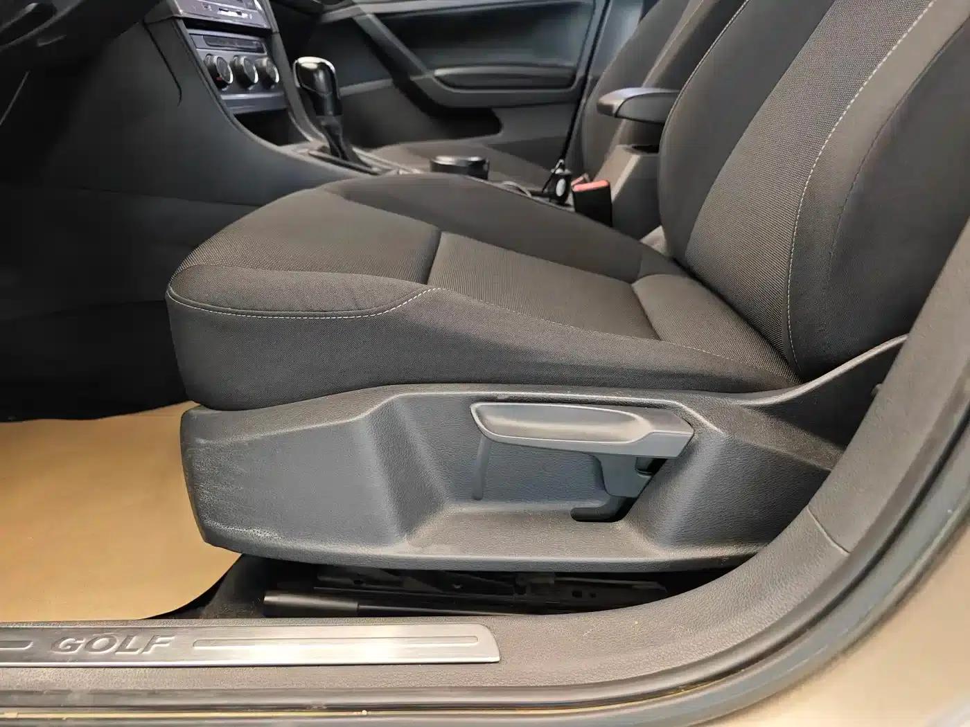 2015 Golf 1.6L Automatic Fashion Edition — миниатюра 10