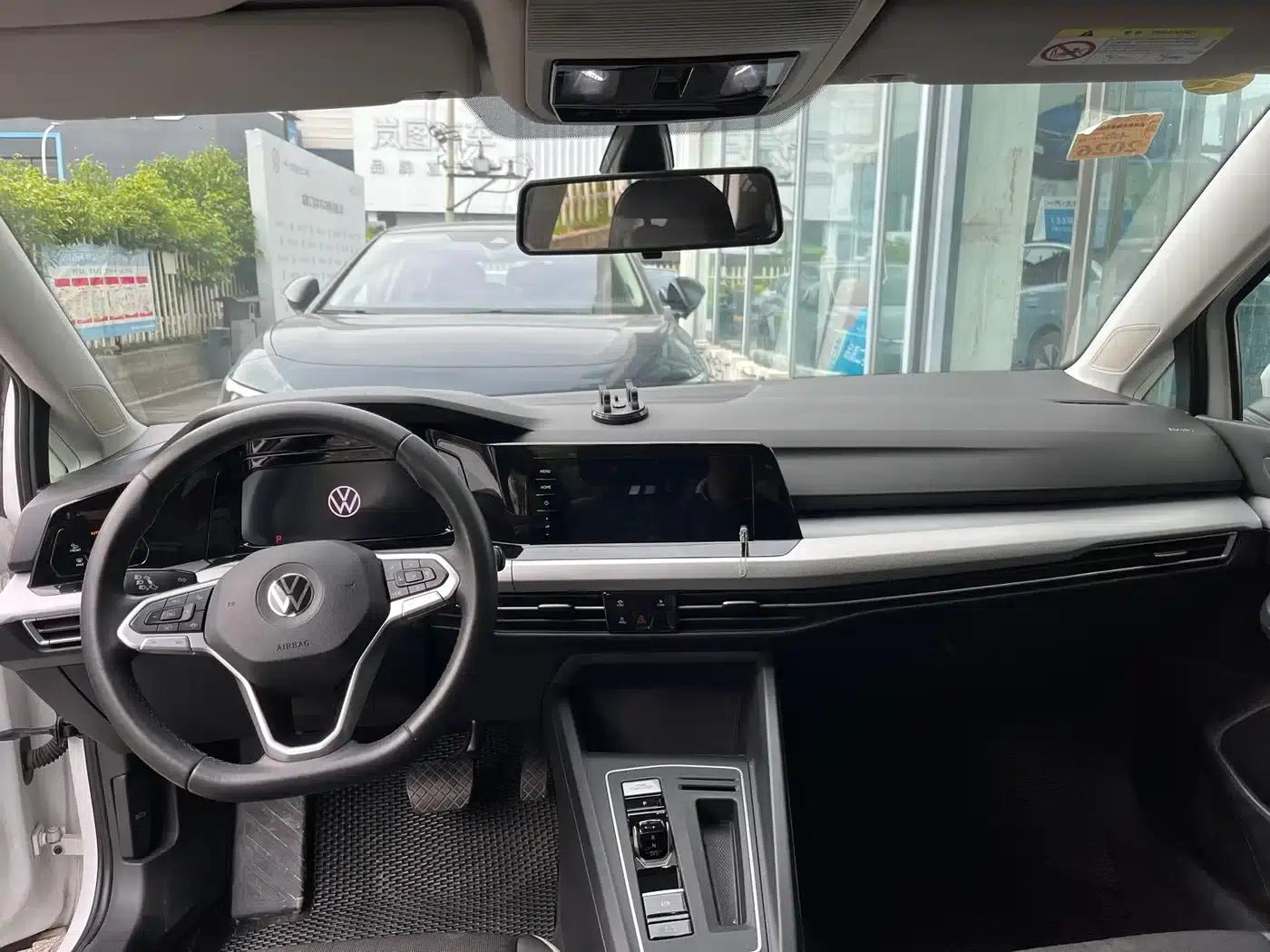 2023 Golf 280TSI DSG Pro — миниатюра 3