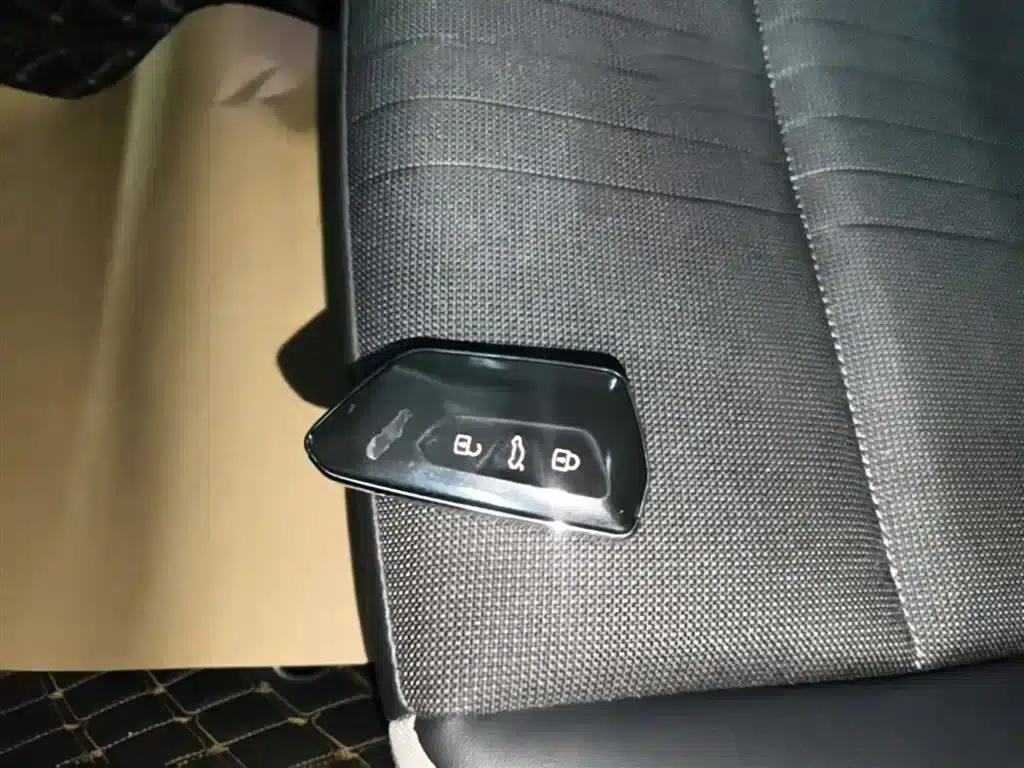 2021 Golf 280TSI DSG 30th Anniversary Edition — миниатюра 9