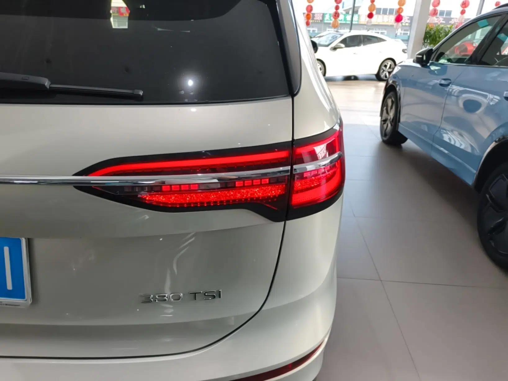 Volkswagen Viloran 2023 Revised 380TSI Prestige Edition — миниатюра 7