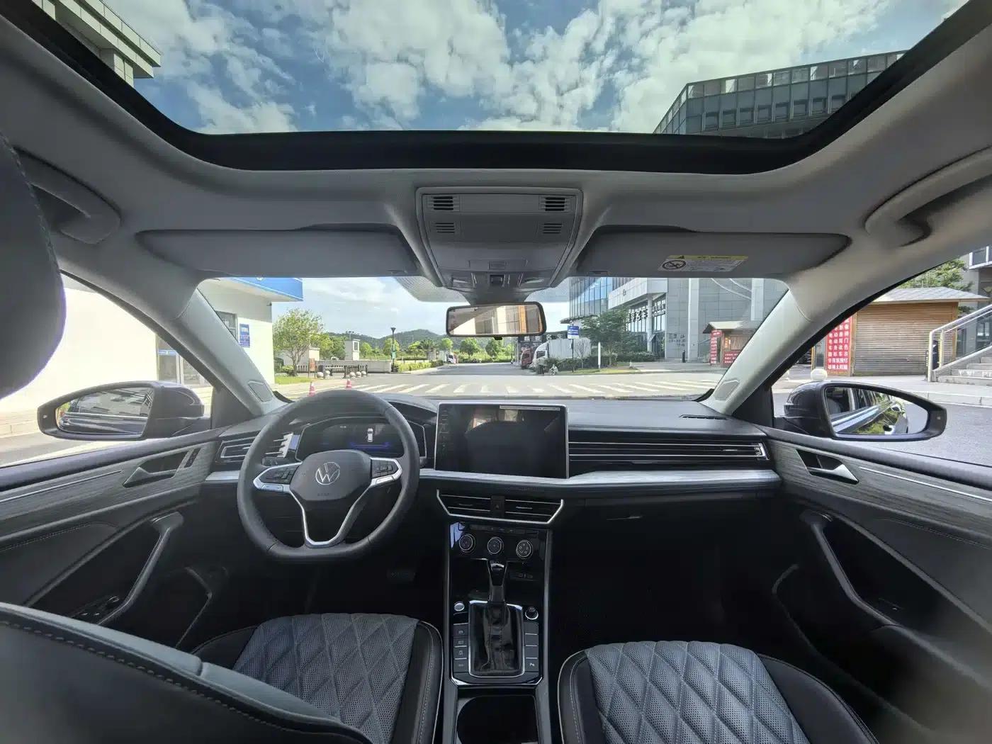 2023 Volkswagen Sagitar 300TSI DSG Super Edition — миниатюра 9