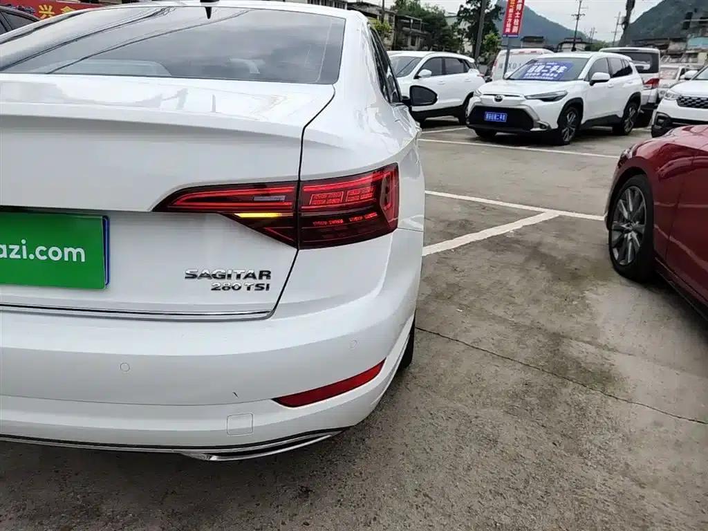 2022 Volkswagen Sagitar 280TSI DSG Excellence Edition — миниатюра 8