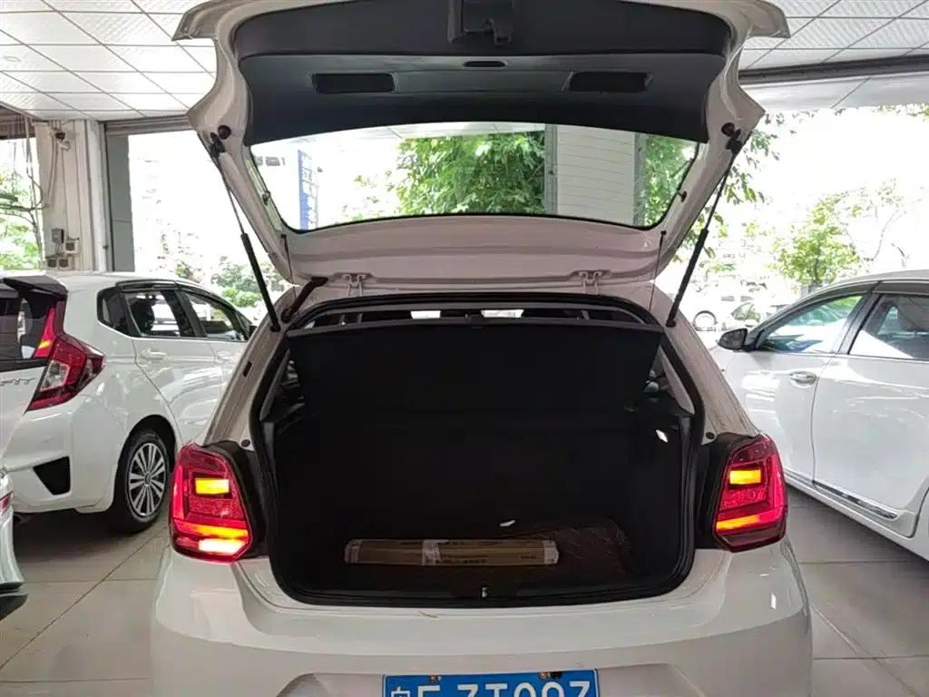 2016 Polo 1.4L Automatic Fashion Edition — миниатюра 19