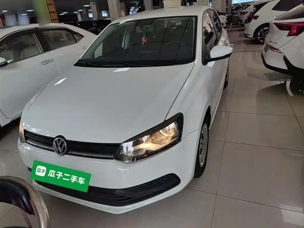 2016 Polo 1.4L Automatic Fashion Edition — миниатюра 3