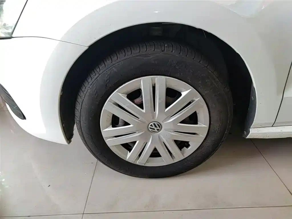 2016 Polo 1.4L Automatic Fashion Edition — миниатюра 23