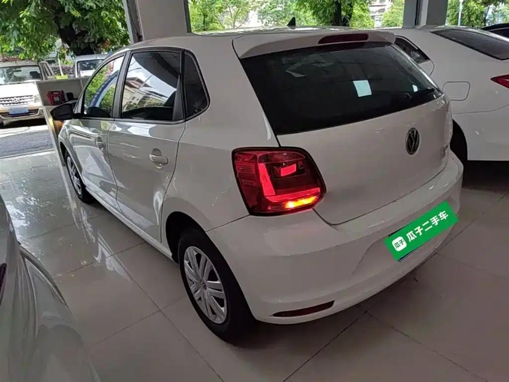 2016 Polo 1.4L Automatic Fashion Edition — миниатюра 5