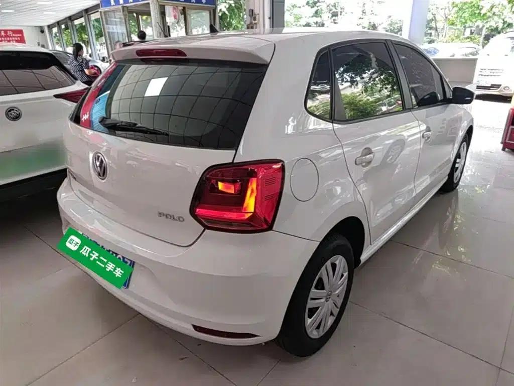 2016 Polo 1.4L Automatic Fashion Edition — миниатюра 7