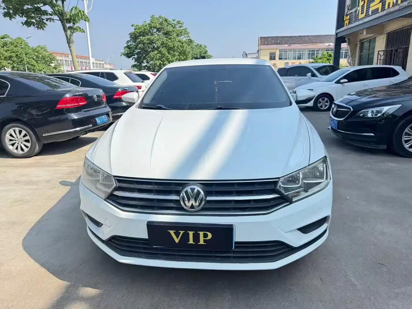 2017 Volkswagen Bora 1.6L Manual Fashion Edition — миниатюра 2