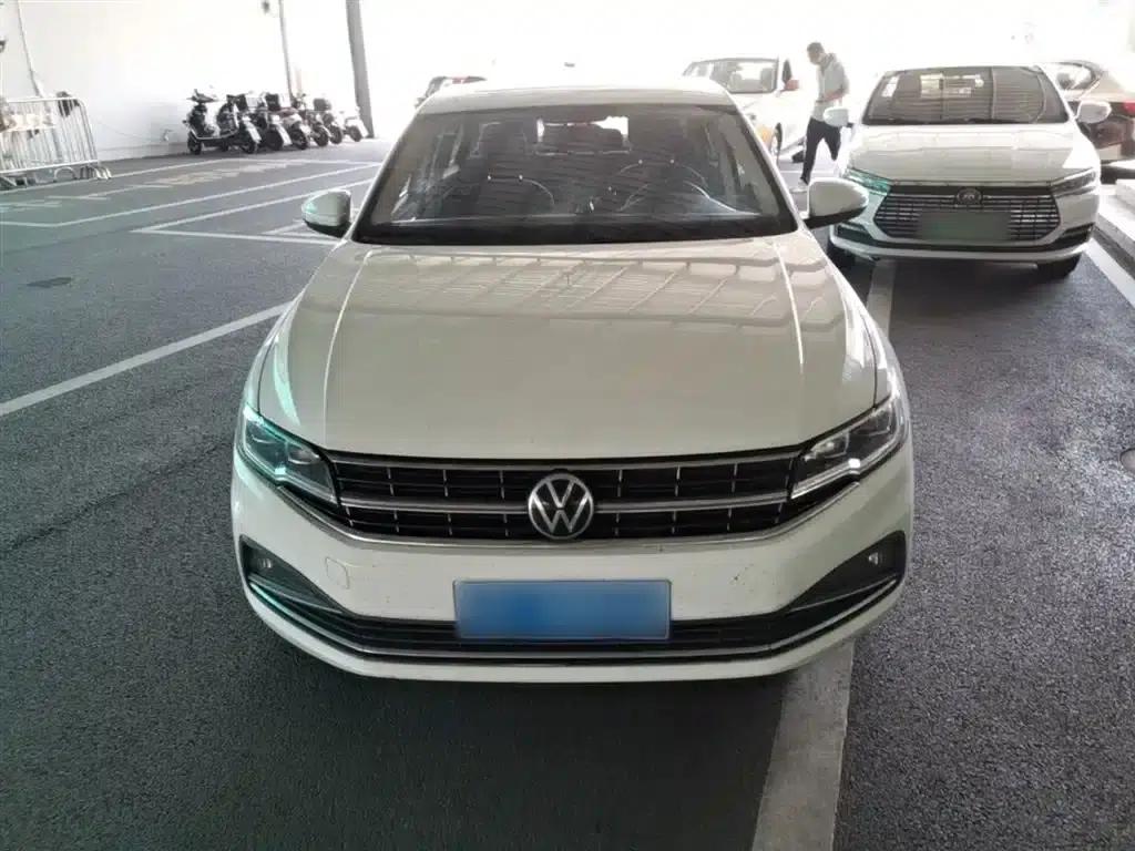2021 Volkswagen Bora 1.5L Automatic Comfort Smart Connect Edition — миниатюра 24