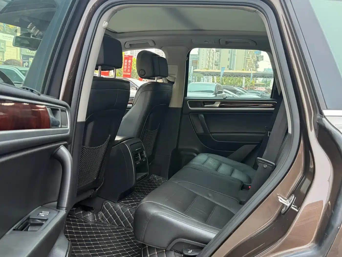 Touareg 2011 3.0TDI Diesel Comfort Model — миниатюра 6