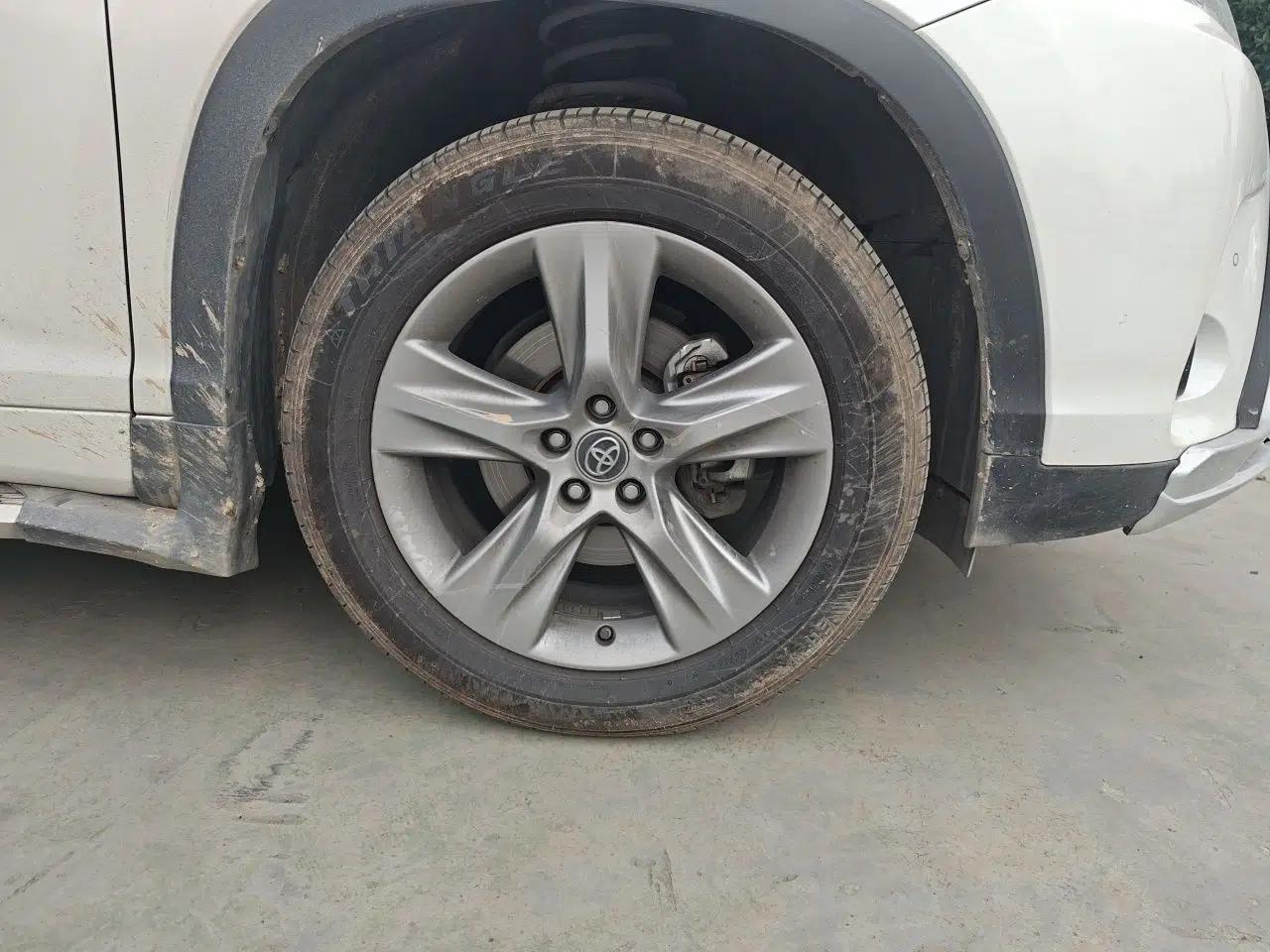 Toyota Highlander 2018 2.0T Four-Wheel Drive Luxury Version 7 Seats China VI Standard — миниатюра 8